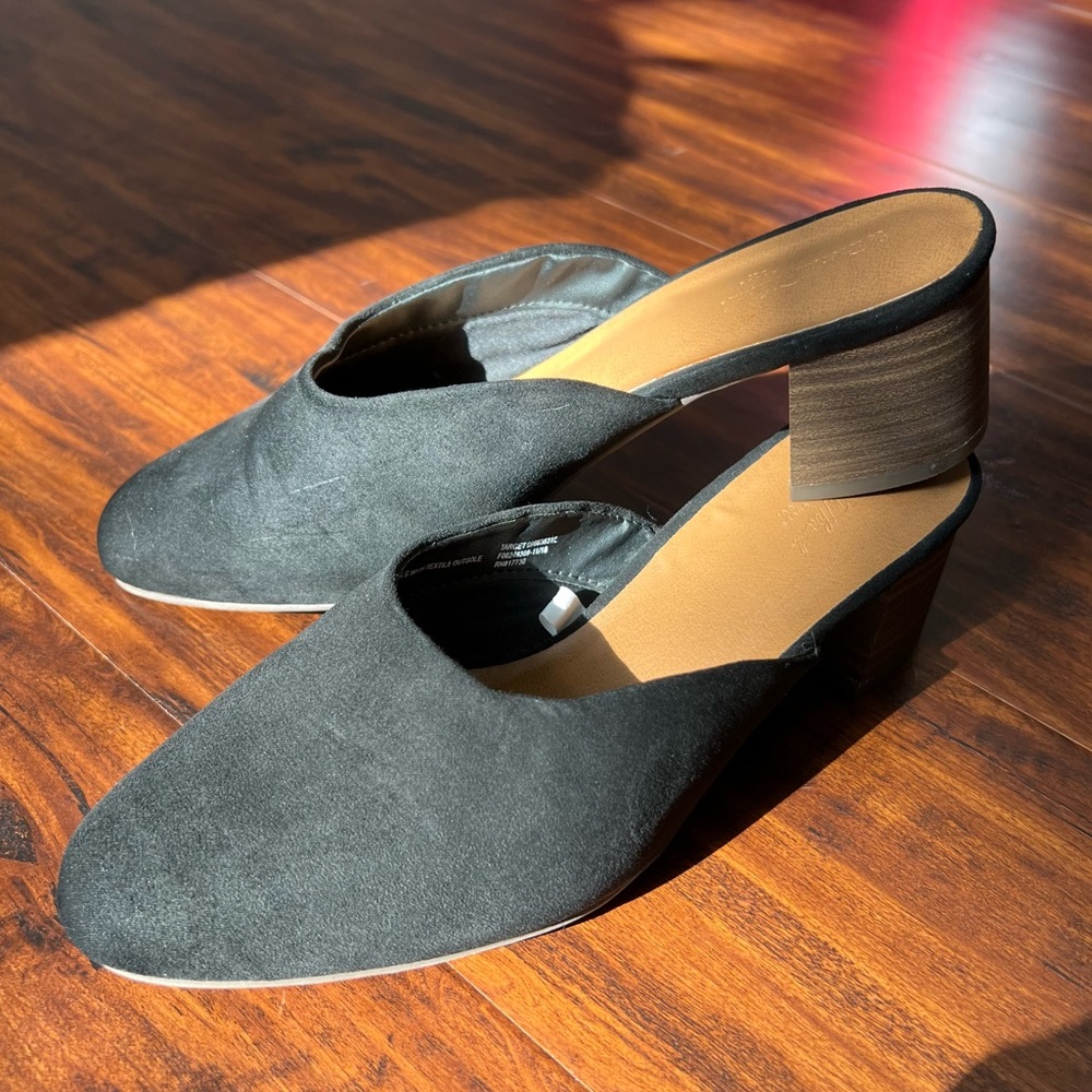 Universal Thread Faux Suede Mules, Size 7.5